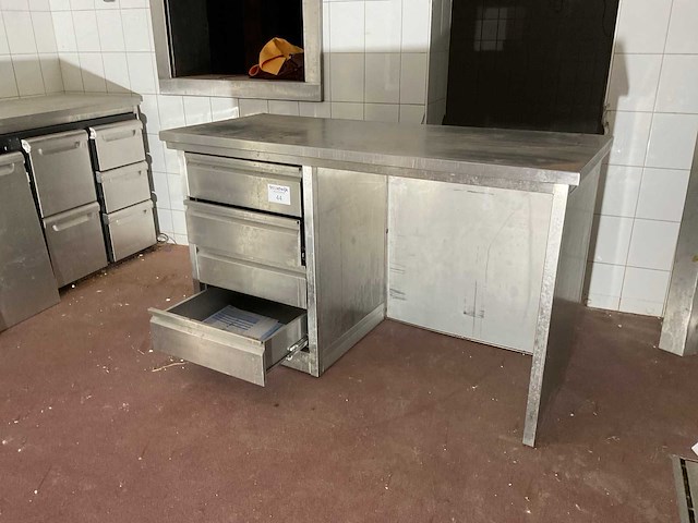 Rvs werktafel - afbeelding 1 van  4