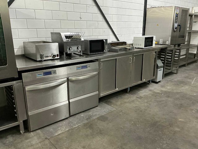 Rvs werktafel - afbeelding 1 van  6