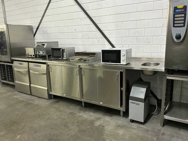 Rvs werktafel - afbeelding 2 van  6