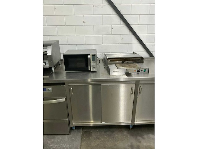 Rvs werktafel - afbeelding 4 van  6