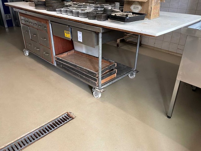Rvs werktafel - afbeelding 2 van  5