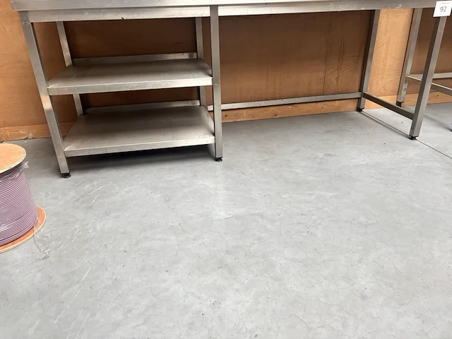 Rvs werktafel - afbeelding 1 van  3