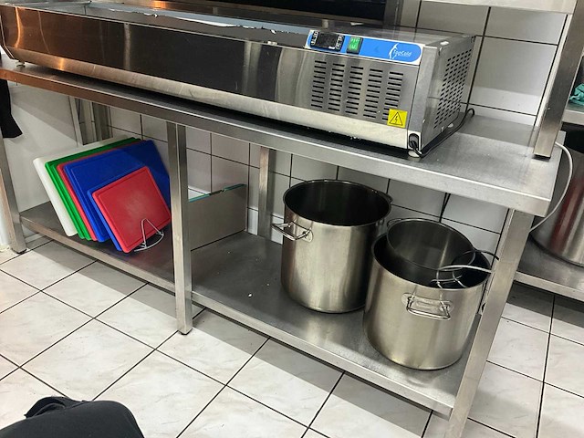 Rvs werktafel - afbeelding 1 van  3