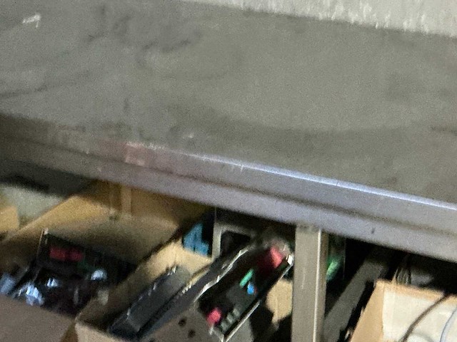 Rvs werktafel - afbeelding 2 van  2