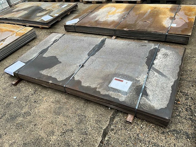 S235jr stalen platen (68x) - afbeelding 1 van  4