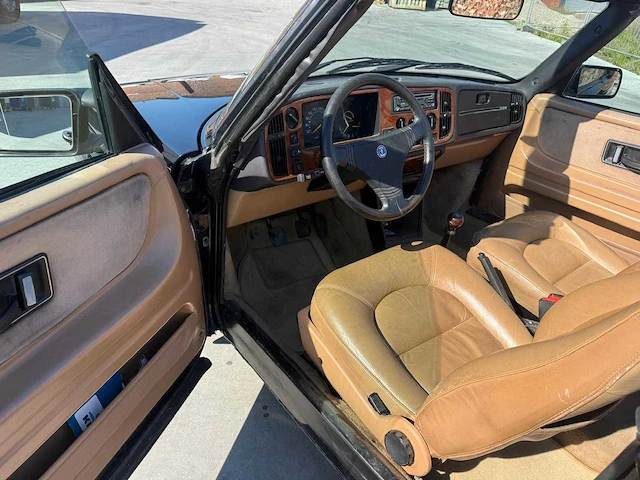 Saab - 900 turbo - oldtimer - afbeelding 4 van  32
