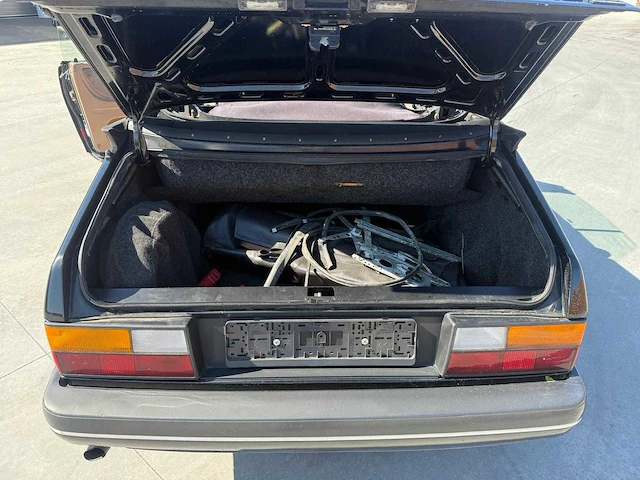 Saab - 900 turbo - oldtimer - afbeelding 21 van  32