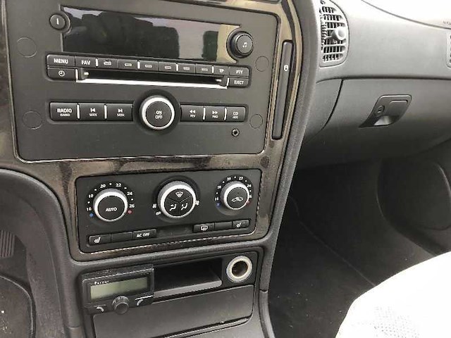 Saab 9-5 2.3l 16v vintage auto's > 15 - afbeelding 7 van  23