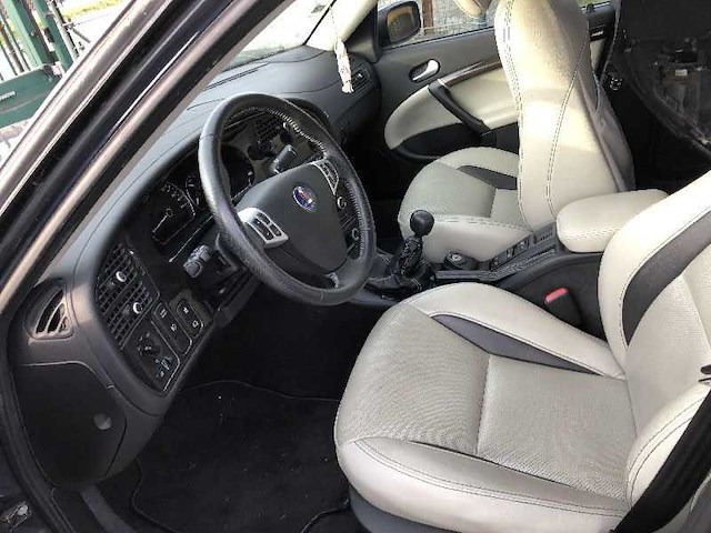 Saab 9-5 2.3l 16v vintage auto's > 15 - afbeelding 8 van  23