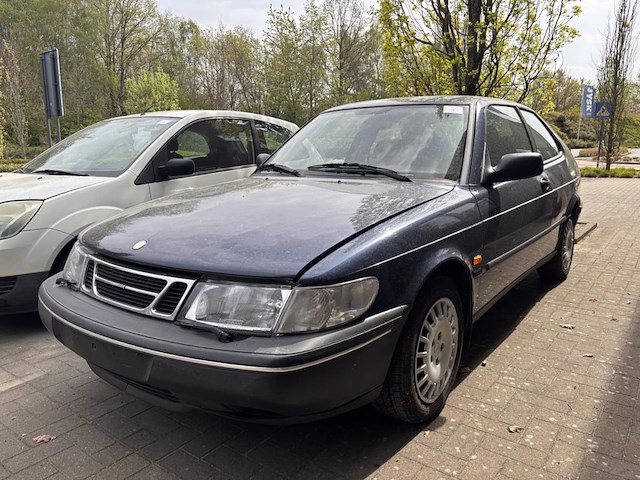Saab 900 - afbeelding 1 van  37