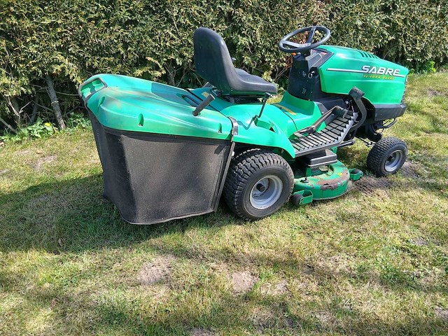 Sabre by john deere - hydro - grasmaaier - zitmaaier - afbeelding 4 van  6