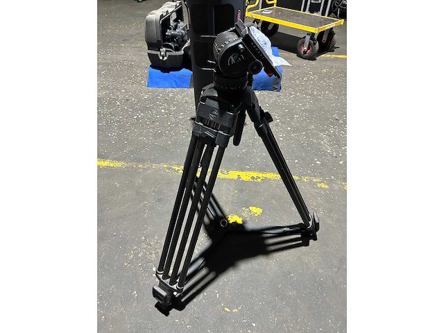 Sachtler - video 18 - tripod sachtler video 18 - afbeelding 1 van  4