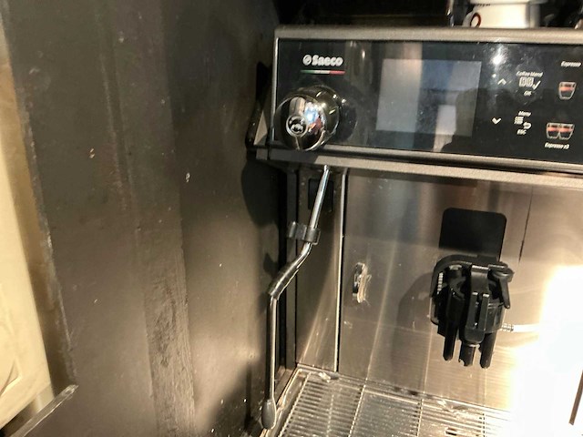 Saeco koffiemachine met melk koeler en kopjeswarmer - afbeelding 5 van  9