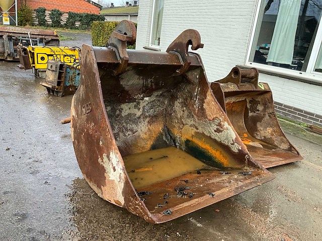 Saes graafbak - afbeelding 2 van  5