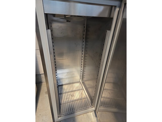 Sagi - afbeelding 3 van  9