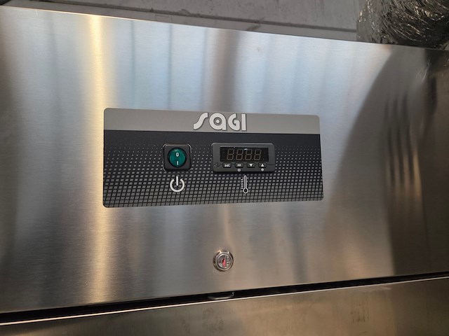 Sagi - afbeelding 6 van  9