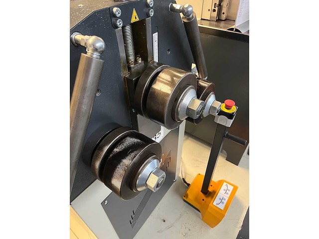 Sahinler - pk35 - buigmachine - afbeelding 5 van  5
