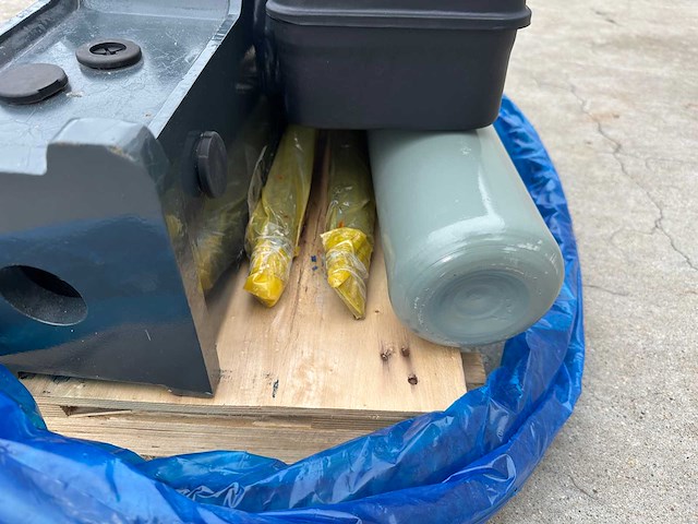 Sailing - 2025 - 35 - hydraulische hamer sailing35 - afbeelding 4 van  6