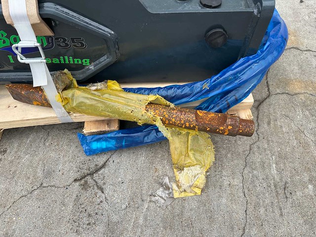 Sailing - 2025 - 35 - hydraulische hamer sailing35 - afbeelding 5 van  9