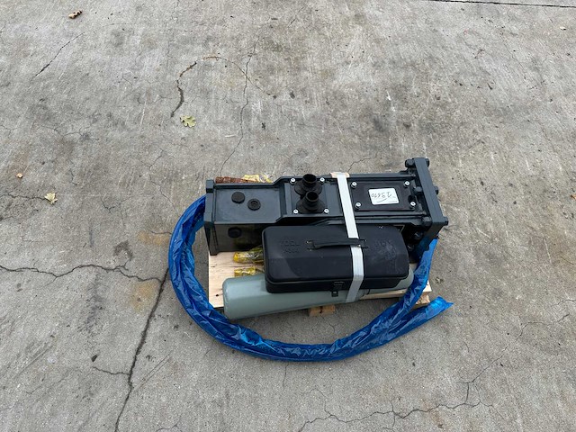 Sailing - 2025 - 35 - hydraulische hamer sailing35 - afbeelding 7 van  9