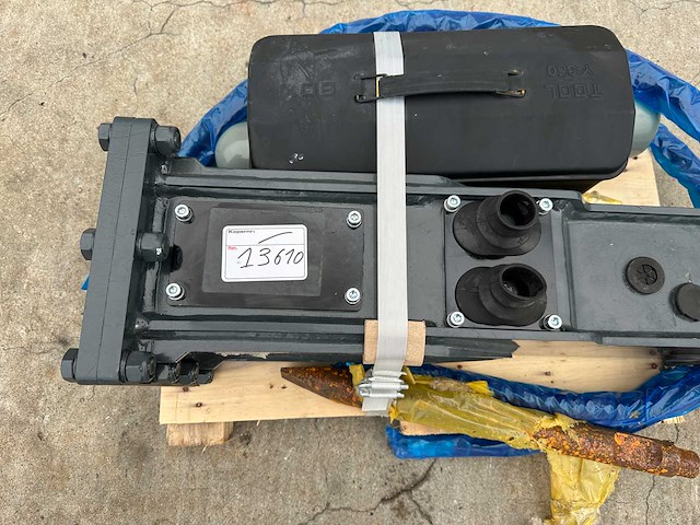 Sailing - 2025 - 35 - hydraulische hamer sailing35 - afbeelding 8 van  9