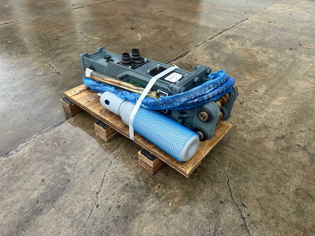 Sailing - 2025 - 35 - hydraulische hamer - afbeelding 7 van  9