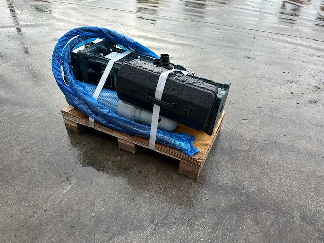 Sailing - 2025 - 35 - hydraulische hamer - afbeelding 6 van  11