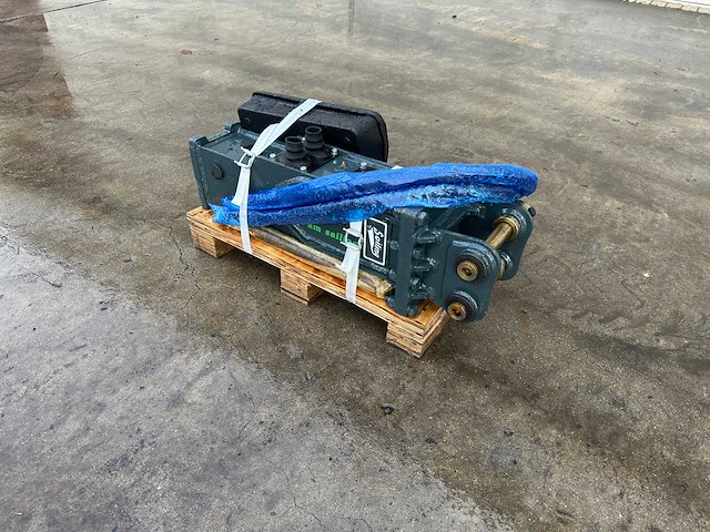 Sailing - 2025 - 35 - hydraulische hamer - afbeelding 10 van  11