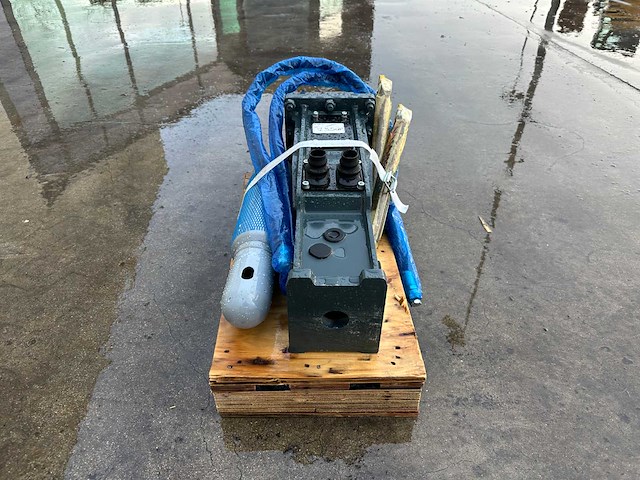 Sailing - 2025 - 35 - hydraulische hamer - afbeelding 3 van  10