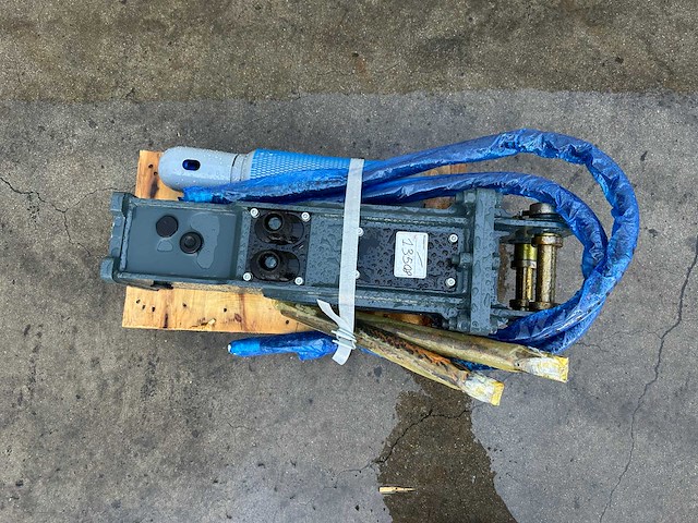 Sailing - 2025 - 35 - hydraulische hamer - afbeelding 9 van  10