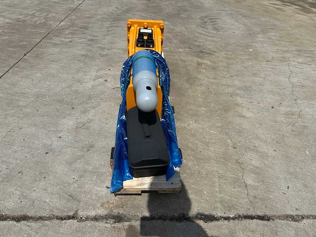 Sailing - 2025 - 40 - hydraulische hamer - afbeelding 9 van  10