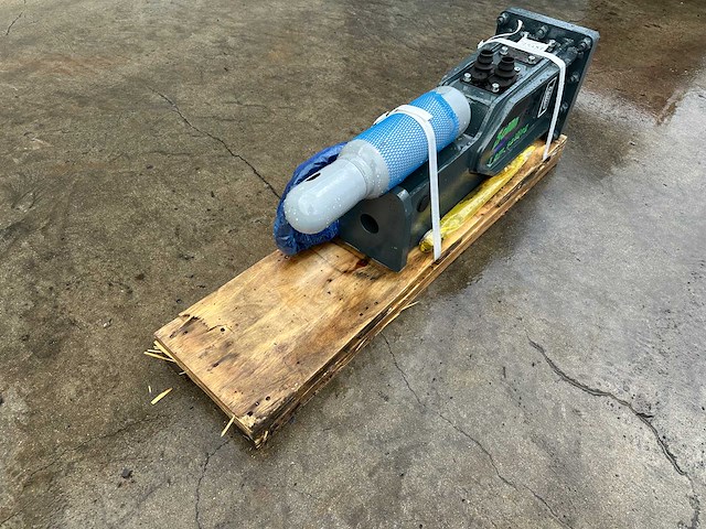 Sailing - 2025 - 40 - hydraulische hamer. - afbeelding 2 van  8