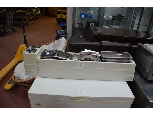 Saladette zonder merk met 9 inox bakjes (20) - afbeelding 1 van  6