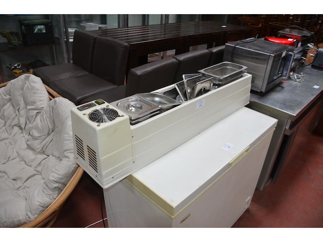 Saladette zonder merk met 9 inox bakjes (20) - afbeelding 2 van  6