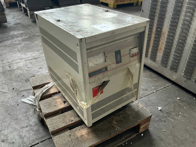 Salicru ret 6-2 t/t spanningsstabilisator - afbeelding 2 van  5