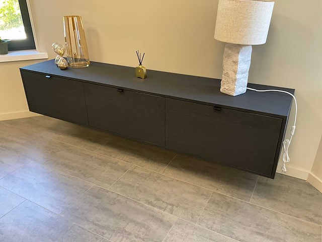 Salontafel en hangwandkast - afbeelding 8 van  13