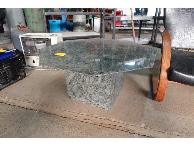 Salontafel in graniet - afbeelding 1 van  3