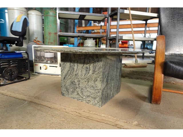 Salontafel in graniet - afbeelding 3 van  3