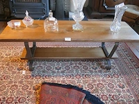 Salontafel in hout en gietijzer