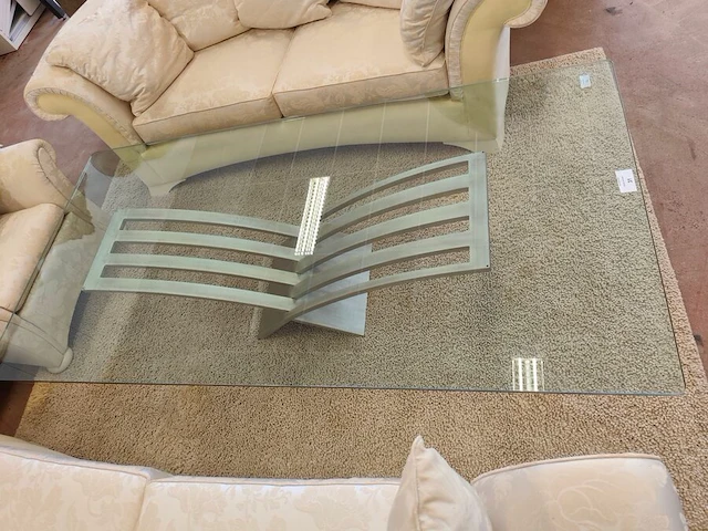 Salontafel met helder glazen blad en metalen onderstel valenti 200x100 cm - afbeelding 2 van  7