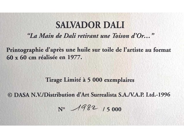Salvador dali - la main de dali retirant une toison d’or - printografie - afbeelding 7 van  7