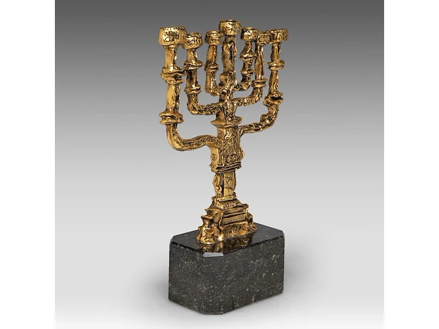 Salvador dali (1904-1989), menorah, gilt bronze on a bluestone base, n° 52/150 37 cm. (14.57 in.) - afbeelding 2 van  8