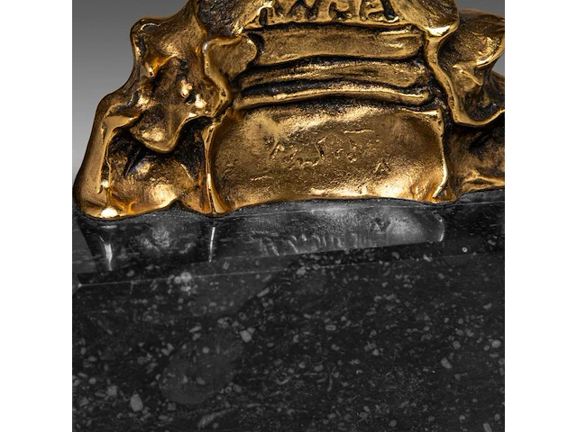 Salvador dali (1904-1989), menorah, gilt bronze on a bluestone base, n° 52/150 37 cm. (14.57 in.) - afbeelding 7 van  8