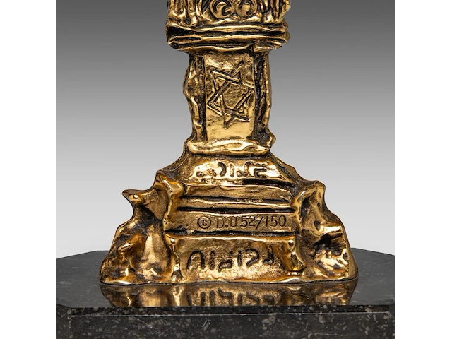 Salvador dali (1904-1989), menorah, gilt bronze on a bluestone base, n° 52/150 37 cm. (14.57 in.) - afbeelding 8 van  8