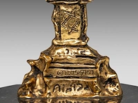 Salvador dali (1904-1989), menorah, gilt bronze on a bluestone base, n° 52/150 37 cm. (14.57 in.) - afbeelding 8 van  8