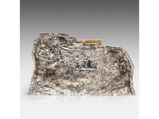 Salvador dali (1904-1989), 'wailing wall - baruch b ha shem', metal menorah sculpture 17.5 x 30 cm. (6.88 x 11.81 in.) - afbeelding 4 van  7