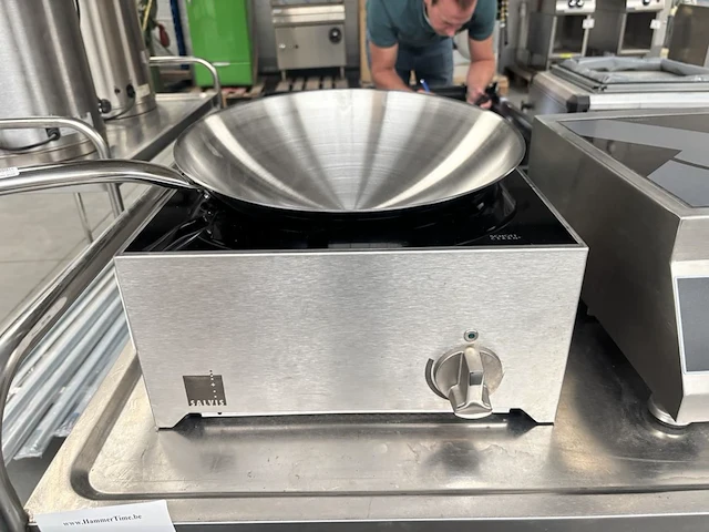 Salvis wok-inductie smart cooking ncw 135 - afbeelding 1 van  7