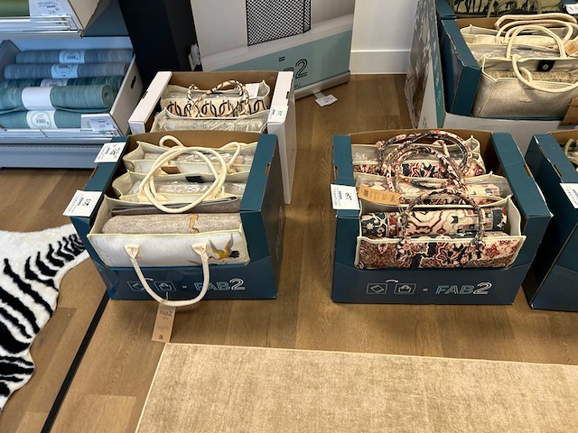 Samengesteld lot 207 tem lot 219 - afbeelding 1 van  4