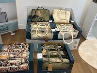 Samengesteld lot 207 tem lot 219 - afbeelding 2 van  4