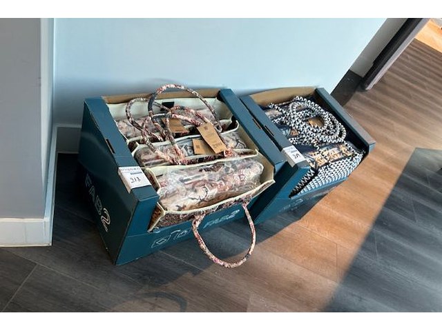 Samengesteld lot 207 tem lot 219 - afbeelding 4 van  4